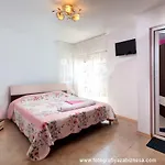 بيت ضيافة вълчеви