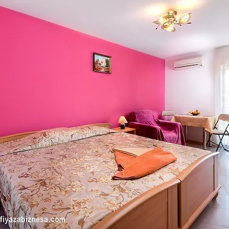 Pensiune вълчеви 4*